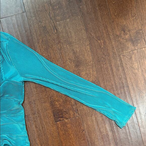 Free People Leah Twist Top in Pleated Teal Fabric, Size Large - Picture 8 of 14